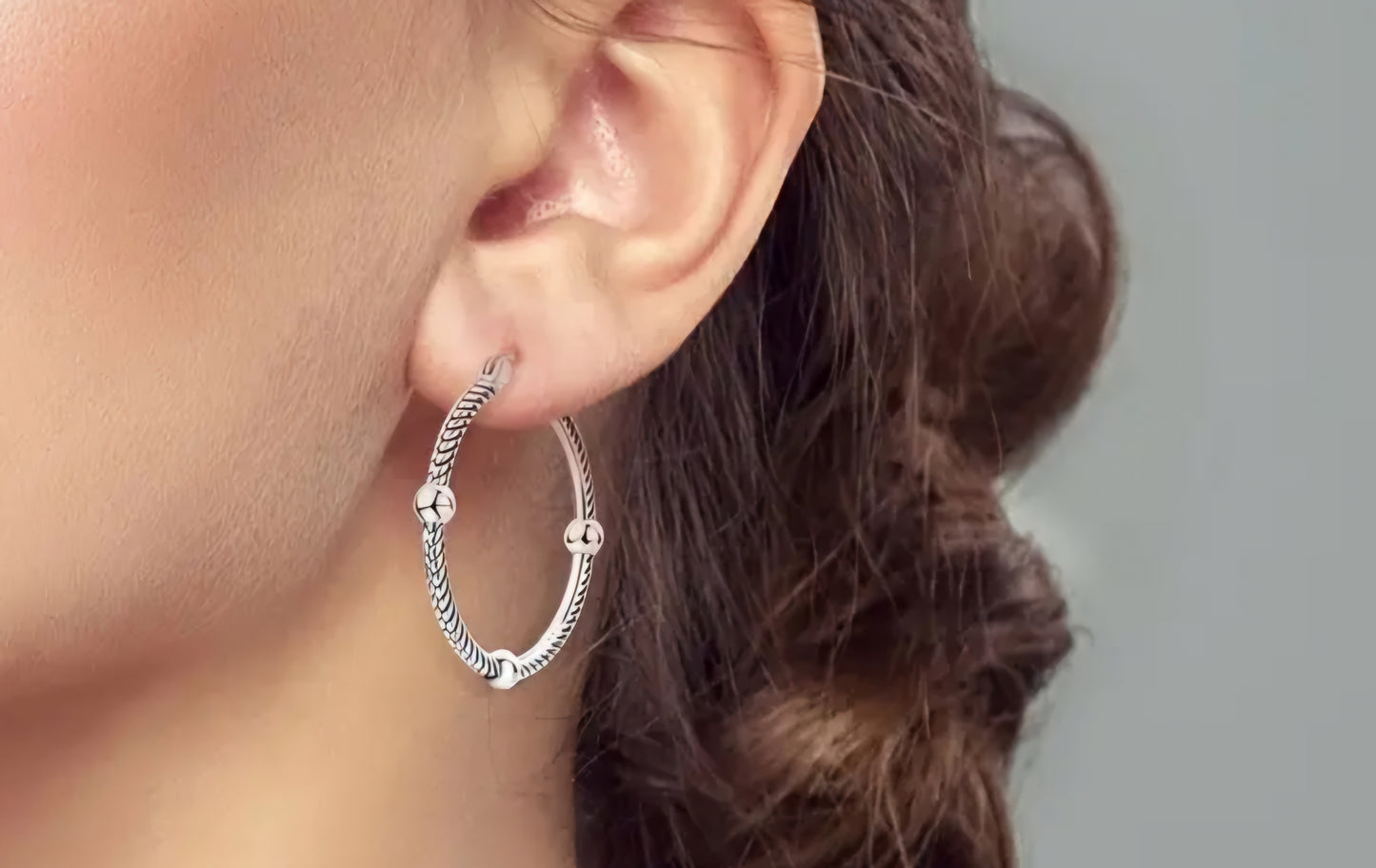 Naja Hoops