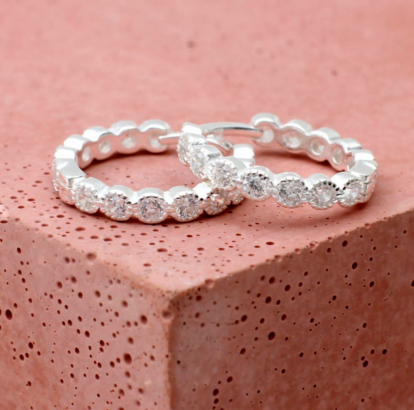 Milena Hoops