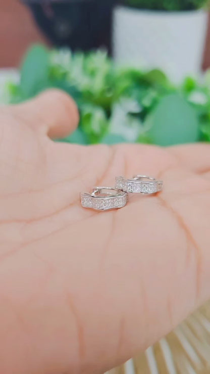Curvy Clear Cz Huggies