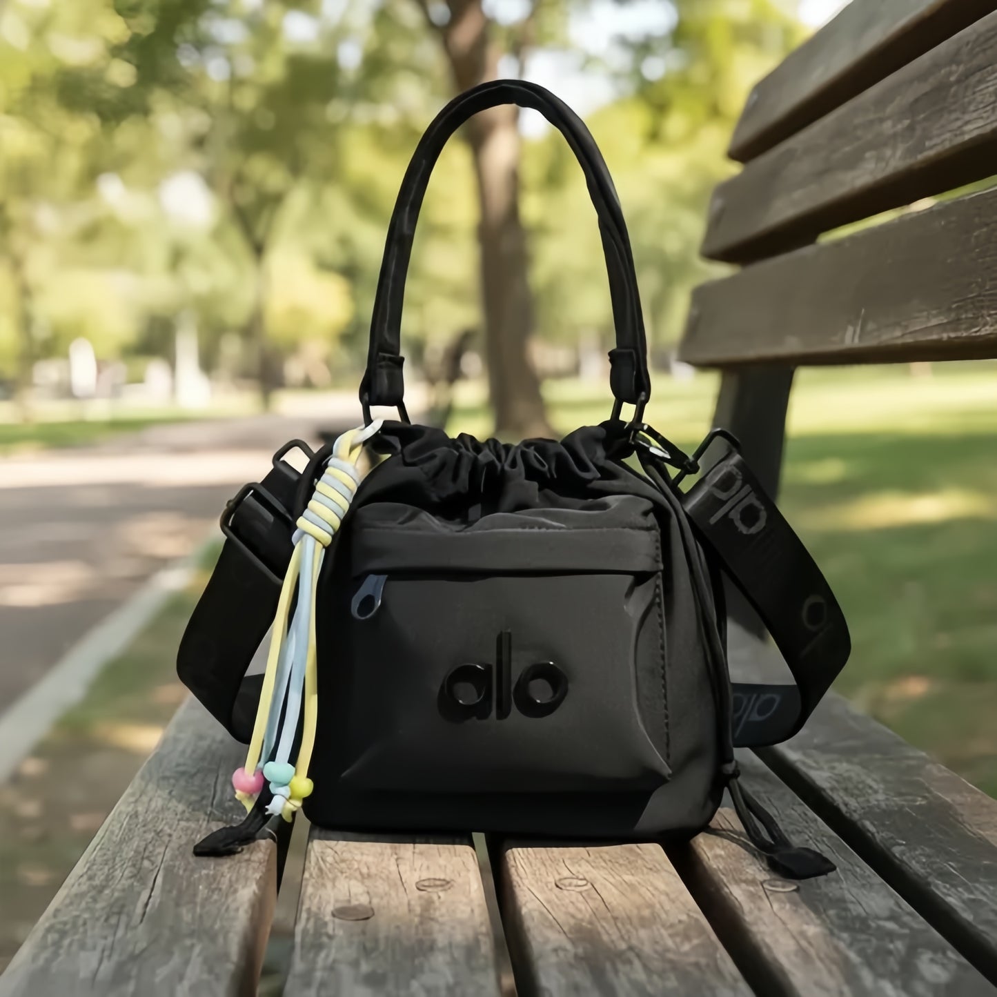Alo Athleisure Bucket Bag – Black