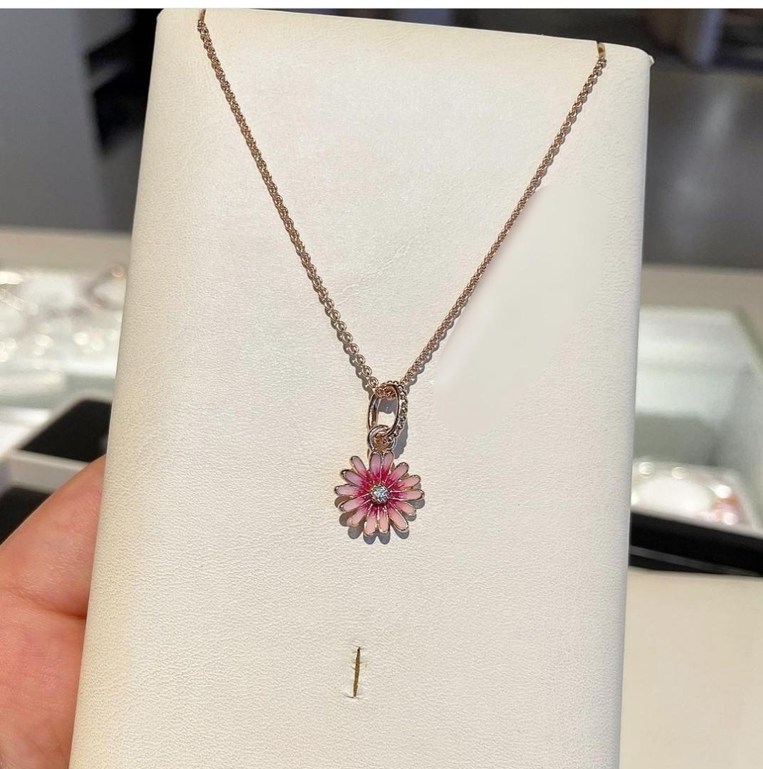 Pink Daisy Necklace